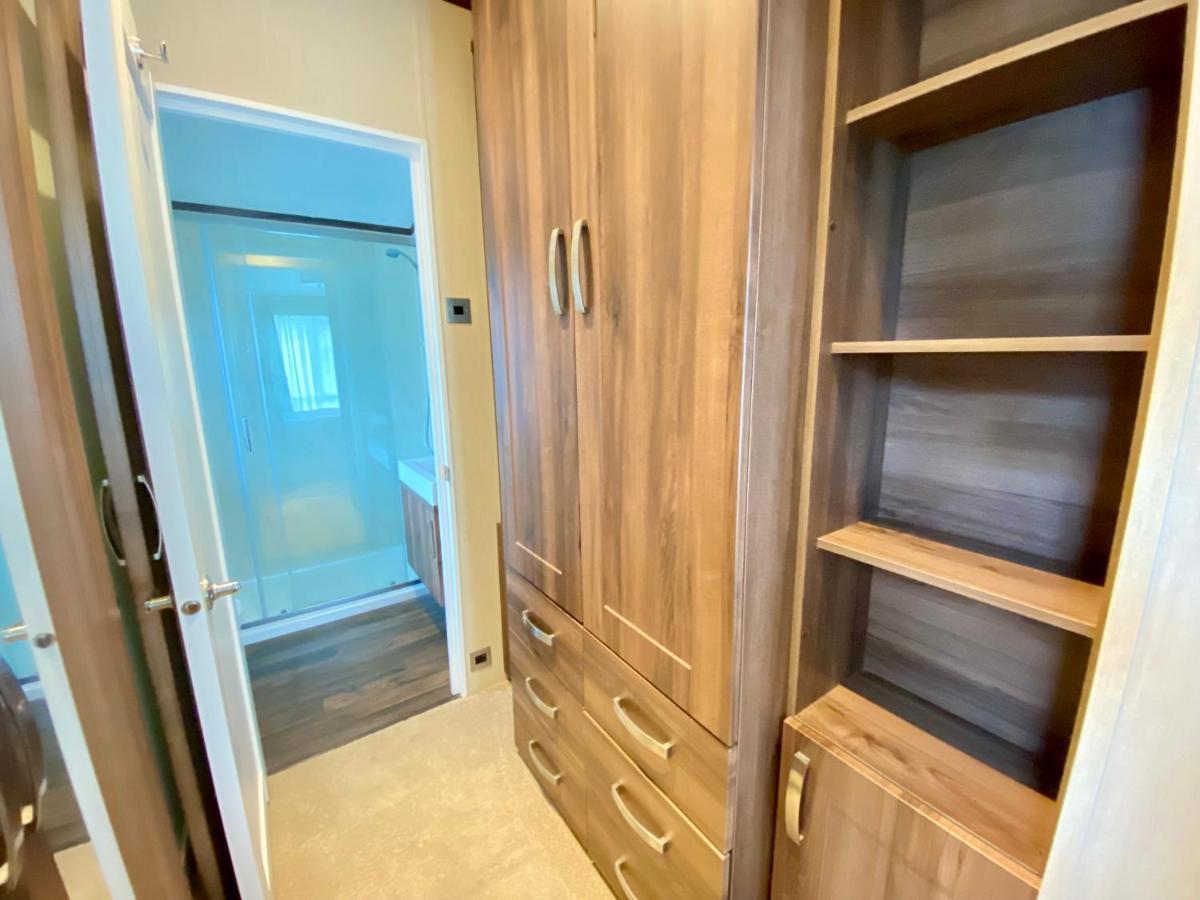 Wildflower, Premium Plus Hot Tub Lodge サウス・サーニー エクステリア 写真