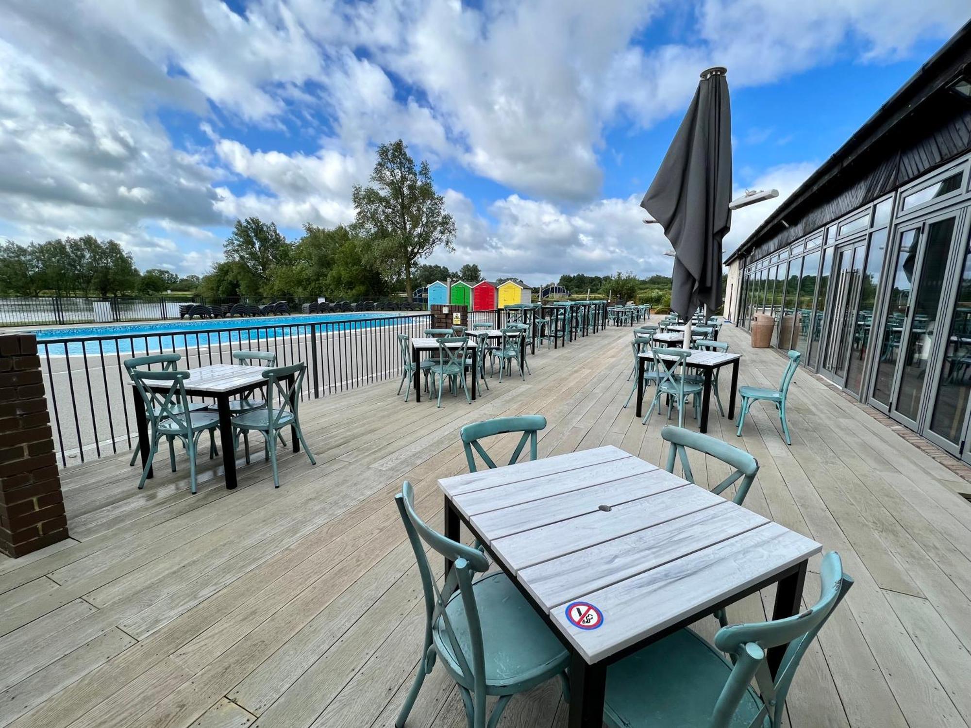 Wildflower, Premium Plus Hot Tub Lodge サウス・サーニー エクステリア 写真