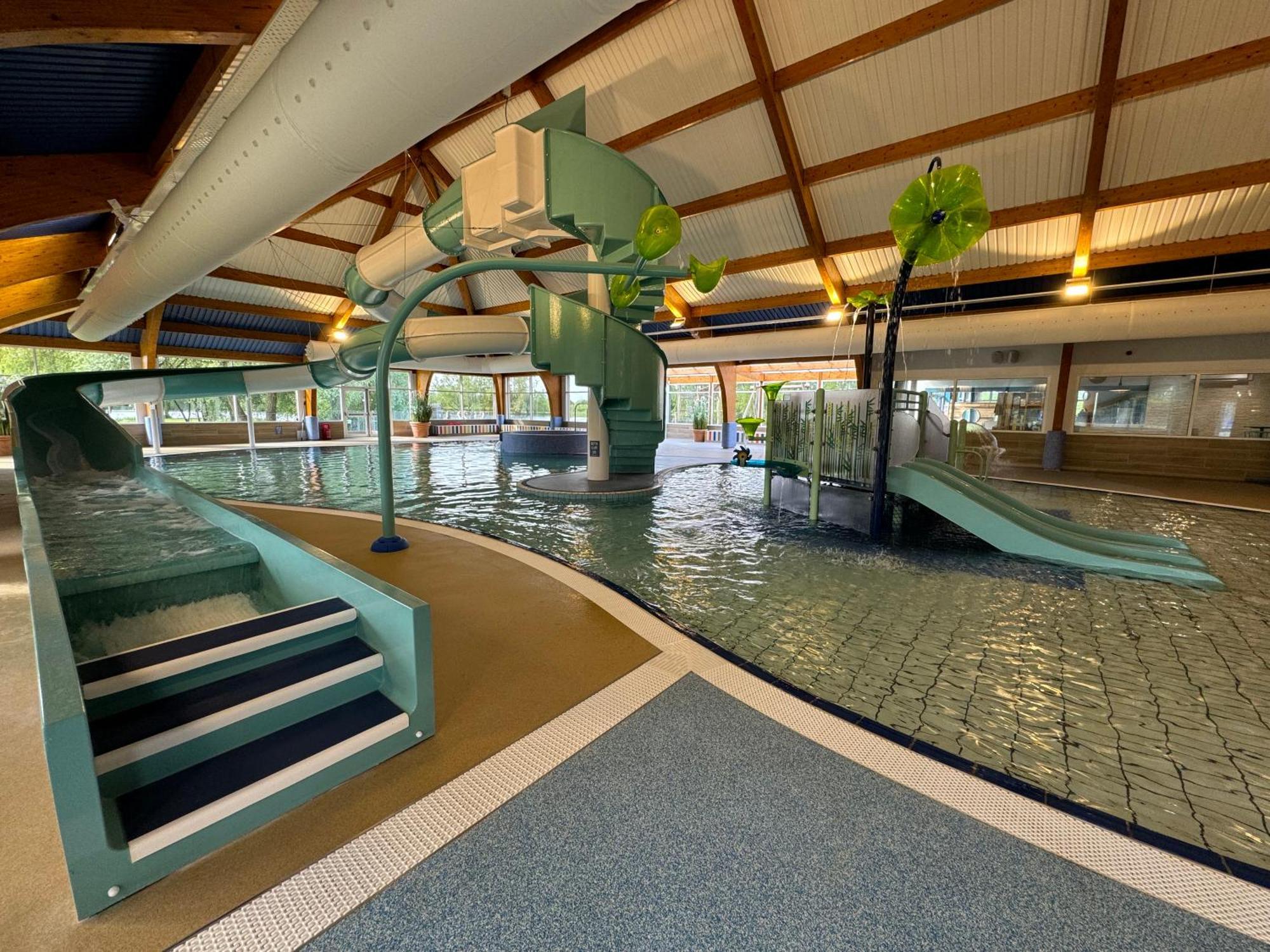 Wildflower, Premium Plus Hot Tub Lodge サウス・サーニー エクステリア 写真